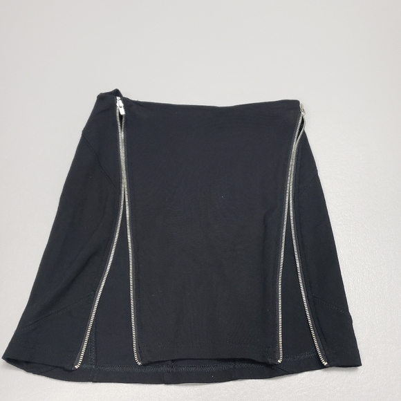 Forever 21 black zipper mini skirt size small - Picture 1 of 9